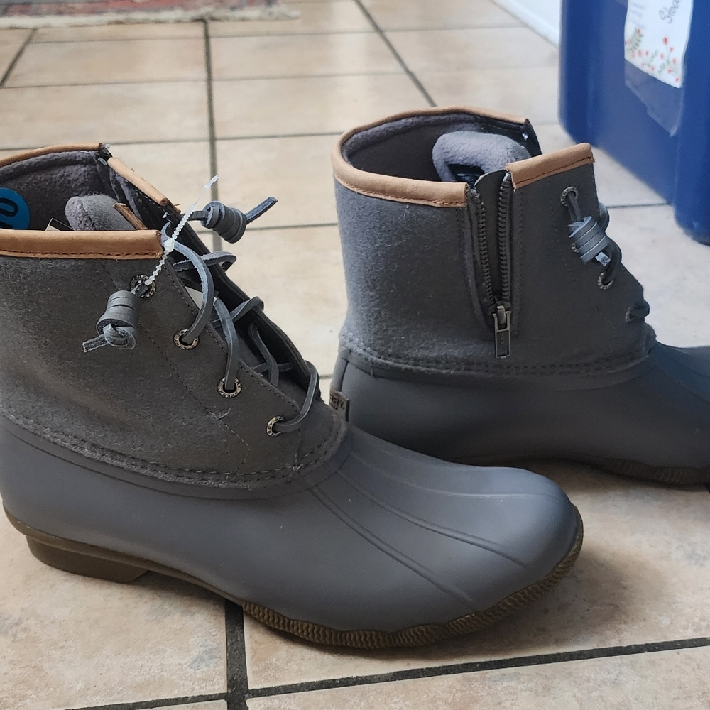 Sperry Duck Boots sz 10New w/o box - Picture 2 of 6